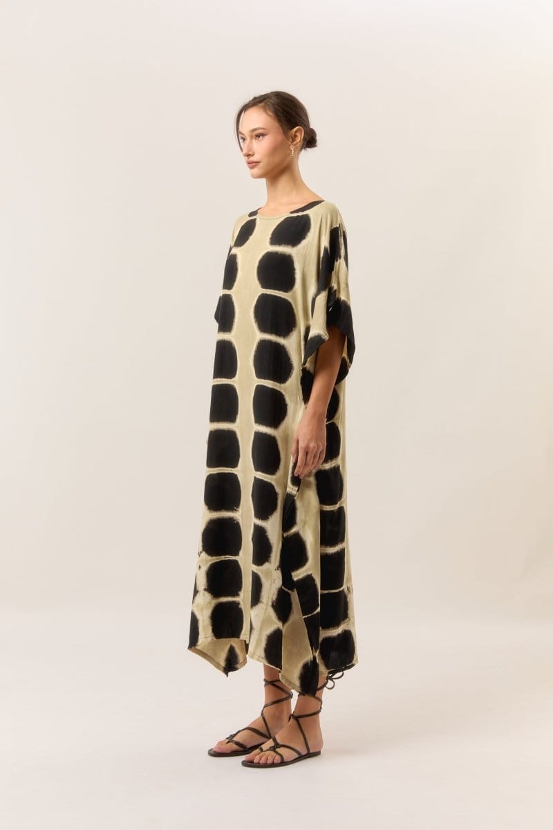 byFon – Exclusively Hand-Dyed Clothing, Ethically Made. Kaftan Noir Itajime Kaftan