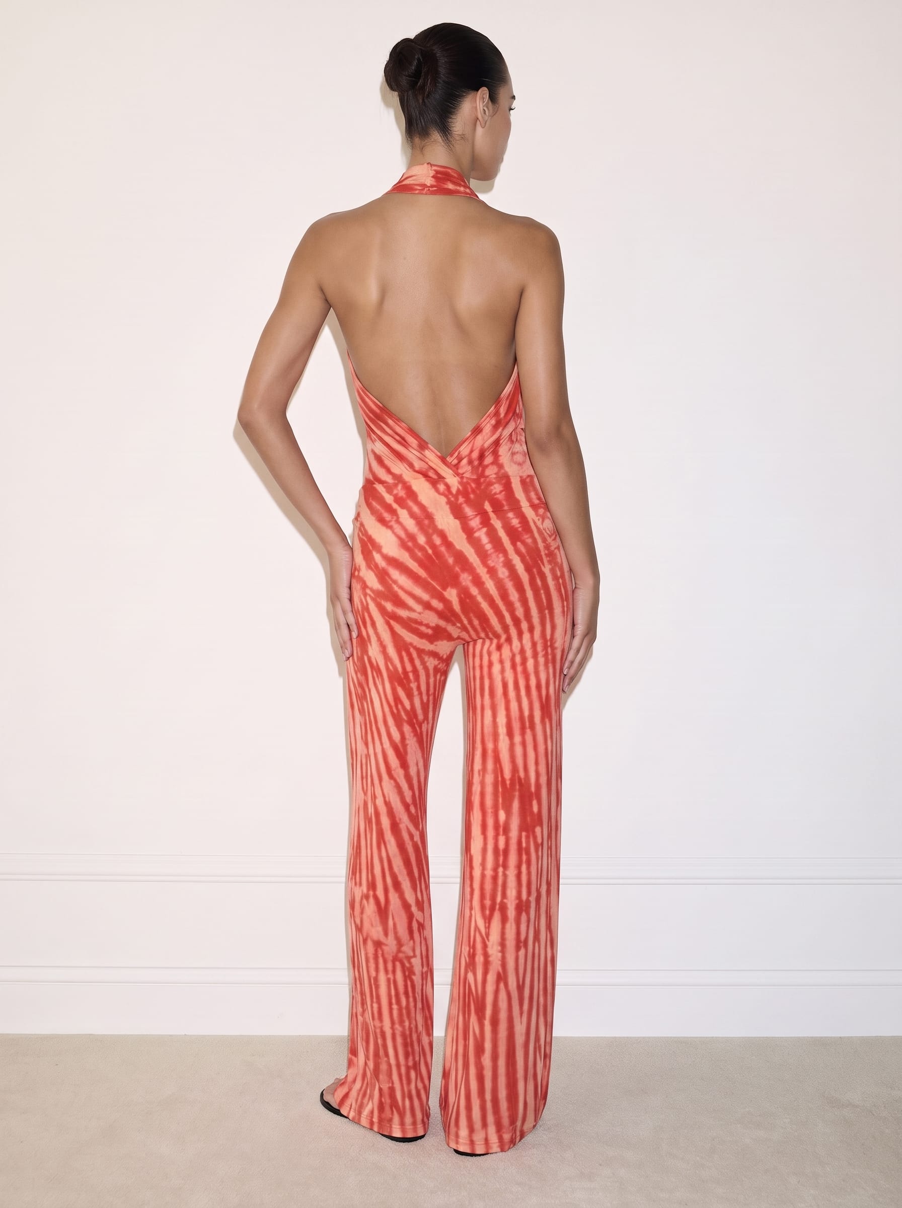 Thai Line — Wholesale Distributor of Exclusive Artisan Fashion. Apparel & Accessories Chili — Mono