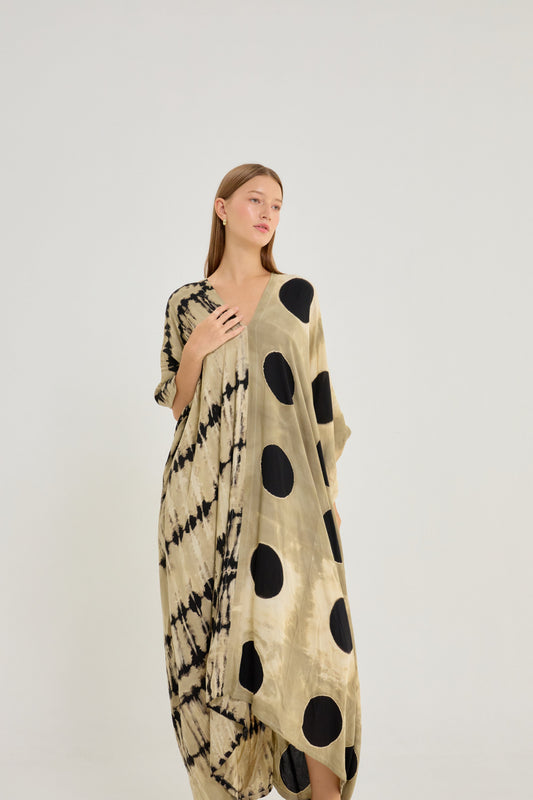Thai Line — Wholesale Distributor of Exclusive Artisan Fashion. Kaftan Itajime Kaftan Queen