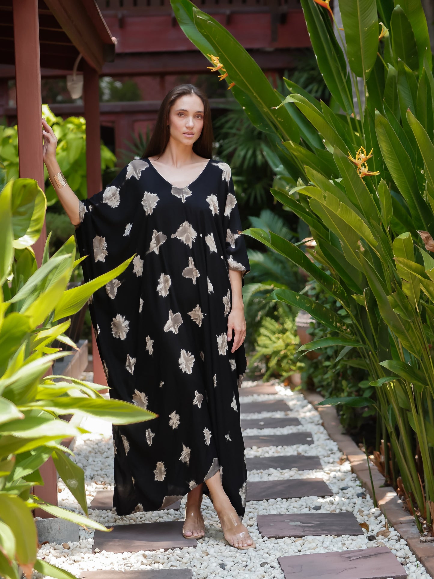 Thai Line — Wholesale Distributor of Exclusive Artisan Fashion. Kaftan Stella  — Itajime