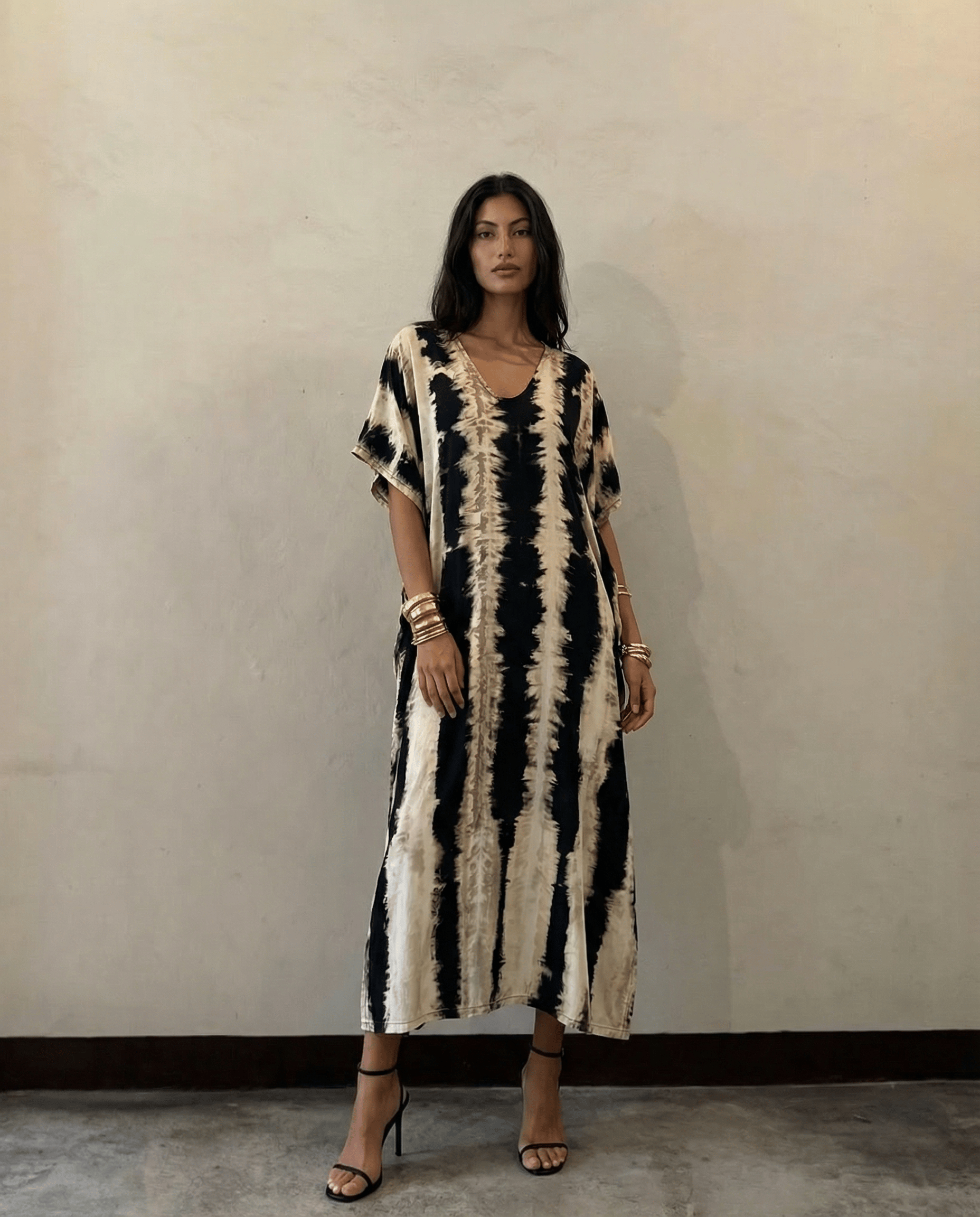 Thai Line — Wholesale Distributor of Exclusive Artisan Fashion. Kaftan Zebra — Petite Kaftan