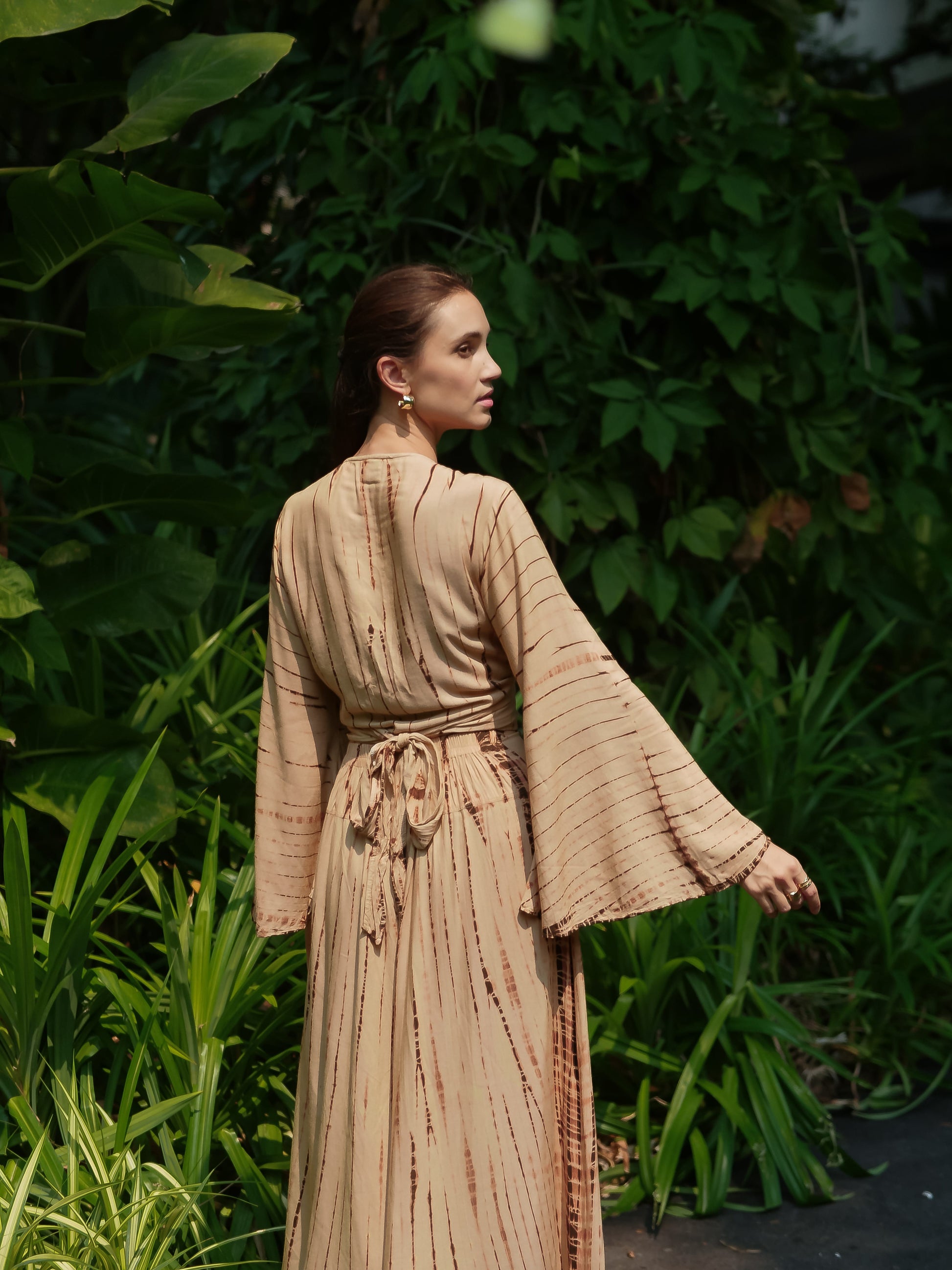 Thai Line — Wholesale Distributor of Exclusive Artisan Fashion. top Horizon — Tie Top